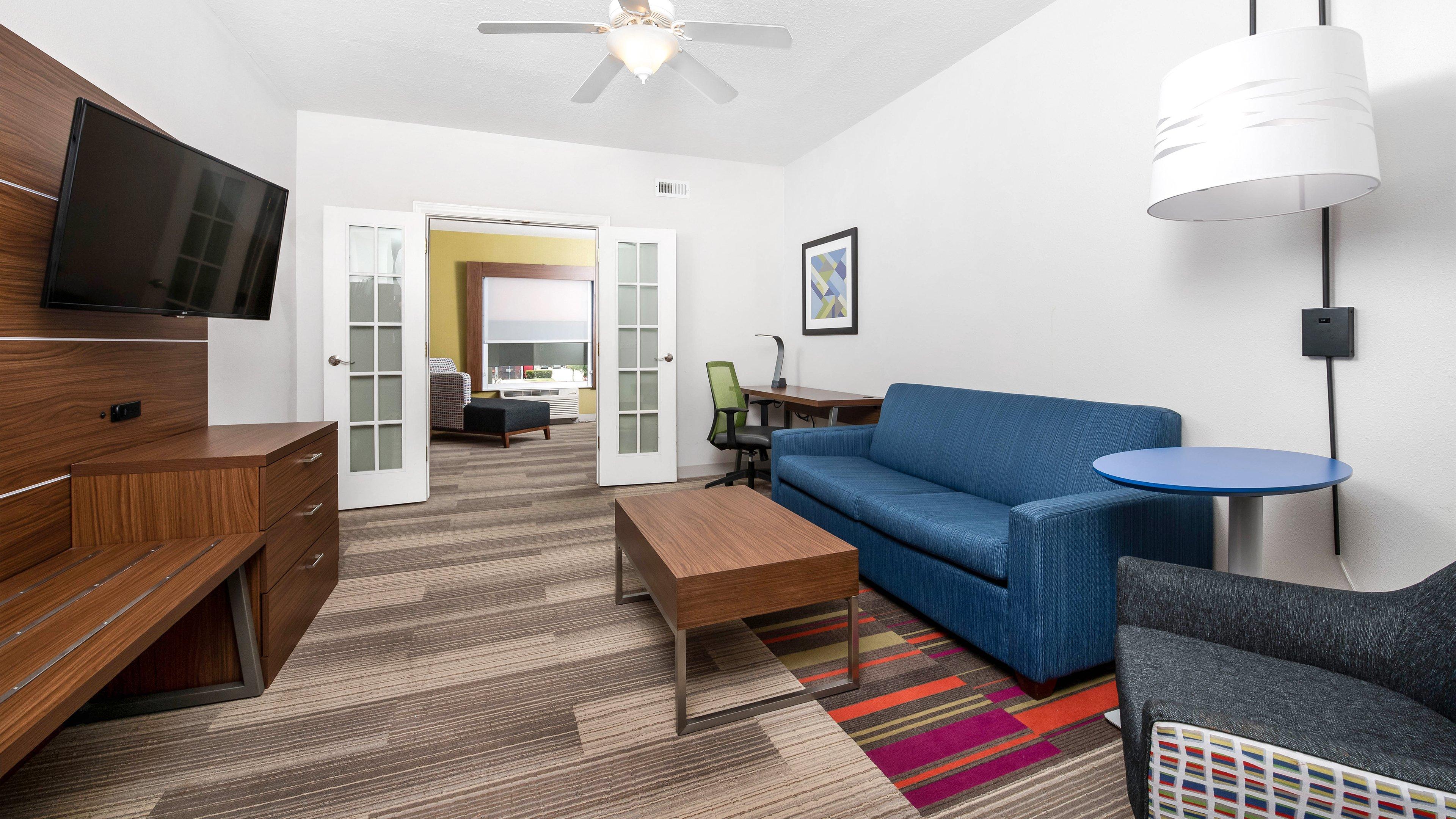 Holiday Inn Express Hotel And Suites Conroe By Ihg Exterior photo