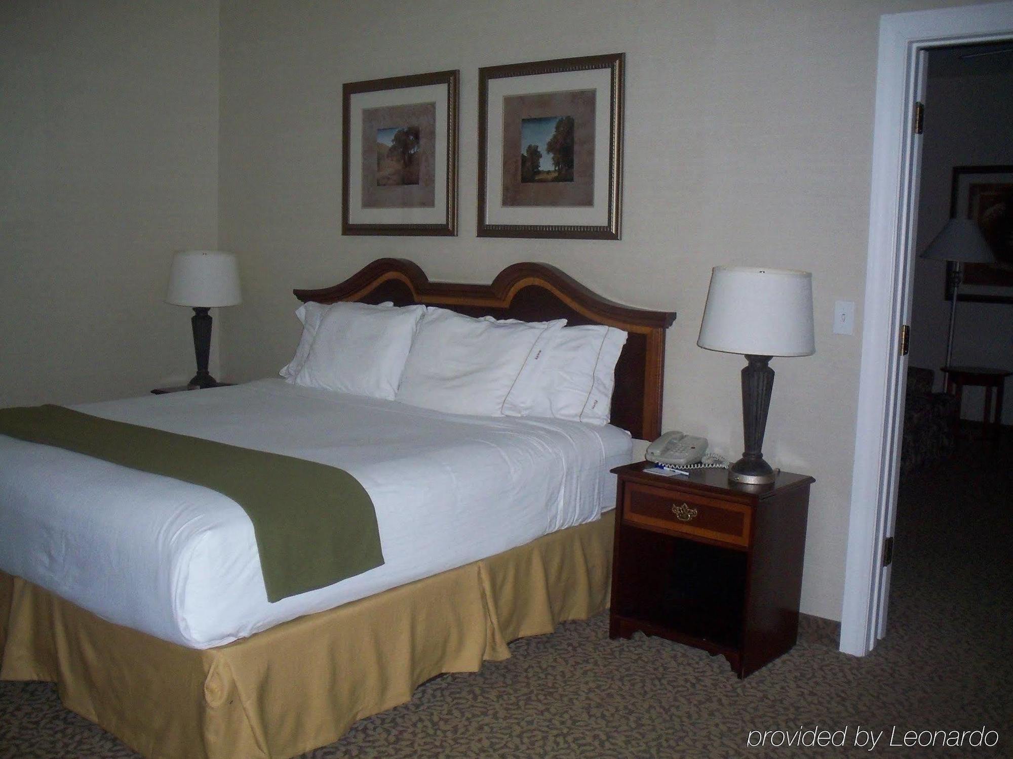 Holiday Inn Express Hotel And Suites Conroe By Ihg Exterior photo